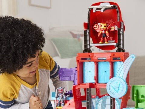 Iron Man ve Arkadaşları Karargah Oyun Seti