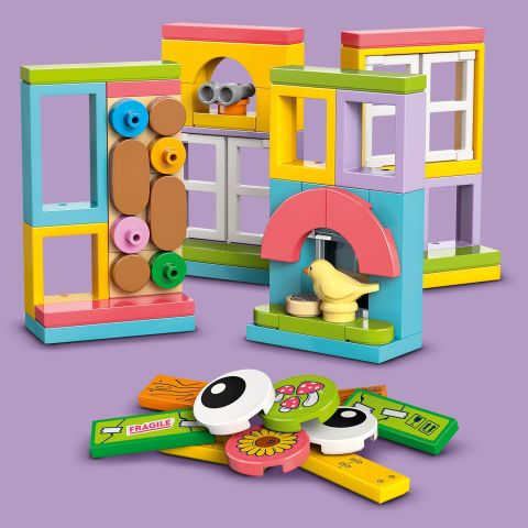 LEGO® Friends Arkadaşlık Ağaç Ev Buluşma Yeri Yapım Seti 42652