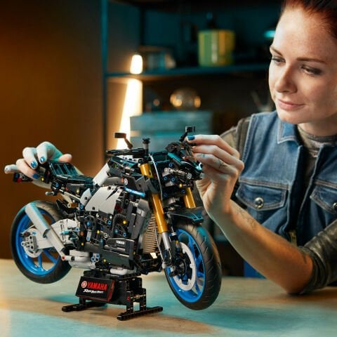LEGO® Technic Yamaha MT-10 SP 42159; Yetişkinler için Yapım Seti