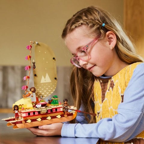 LEGO® ǀ Disney Moana’nın Macera Kanosu Fantastik Oyuncak Model Seti 43270