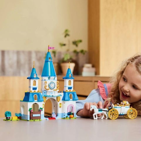 LEGO® ǀ Disney Princess Sindirella’nın Şatosu ve At Arabası Yapım Seti 43275
