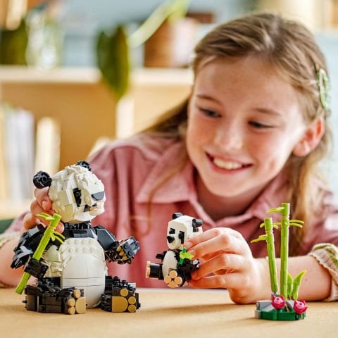 LEGO® Creator 3'ü 1 Arada Vahşi Hayvanlar: Panda Ailesi Oyun Seti 31165