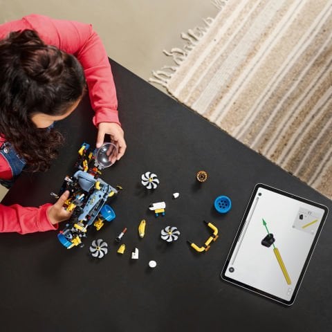 LEGO® Technic Derin Deniz Araştırma Denizaltısı Oyuncak Seti 42201