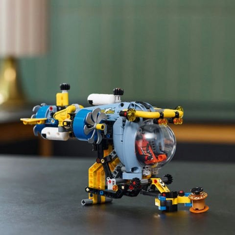 LEGO® Technic Derin Deniz Araştırma Denizaltısı Oyuncak Seti 42201