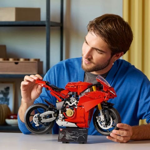 LEGO® S Motosiklet Modeli Yapım Seti 42202