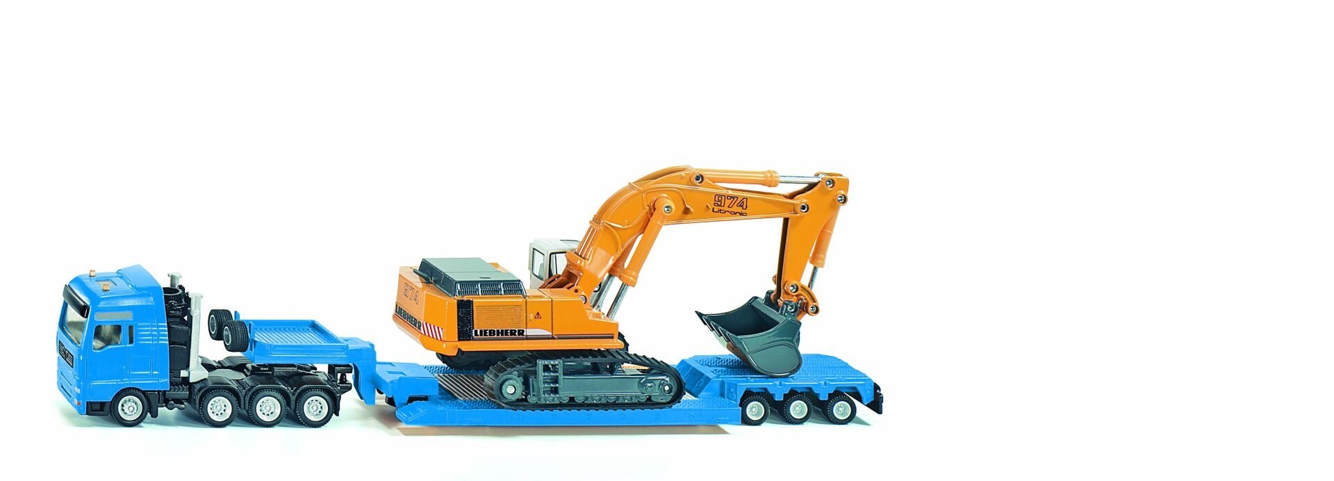 Liebherr Ekskavatör ve MAN Çekicisi