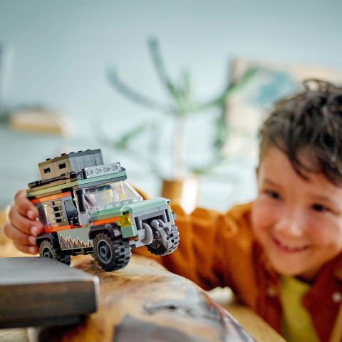 LEGO® City 4x4 Arazi Dağ Arabası Macera Oyuncağı 60447