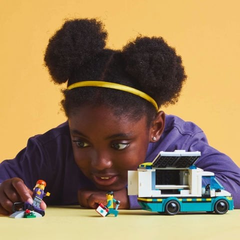LEGO® City Acil Yardım Ambulansı Oyuncak Araç Yapım Seti 60451