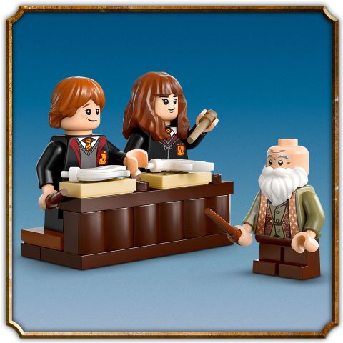 LEGO® Harry Potter™ Hogwarts™ Şatosu: Tılsım Dersi 76442 - Çocuklar için Yaratıcı Oyuncak Yapım Seti