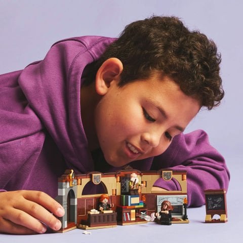 LEGO® Harry Potter™ Hogwarts™ Şatosu: Tılsım Dersi 76442 - Çocuklar için Yaratıcı Oyuncak Yapım Seti