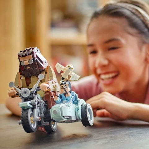 LEGO® Harry Potter™ Hagrid™ ve Harry’nin Motosiklet Yolculuğu, Sihirli Oyuncak 76443