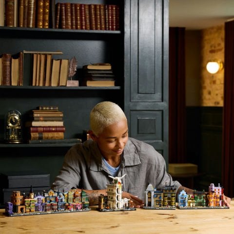 LEGO® Harry Potter™ Diagon Yolu Büyücü Mağazaları, Yetişkinler için Büyücü Seti 76444