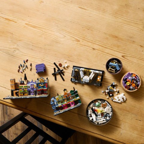 LEGO® Harry Potter™ Diagon Yolu Büyücü Mağazaları, Yetişkinler için Büyücü Seti 76444