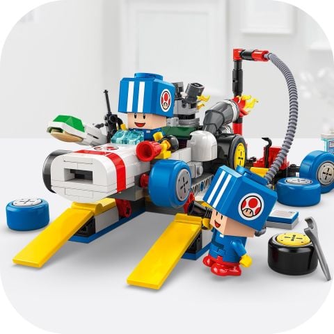 LEGO® Super Mario™: Mario Kart™ – Toad’un Garajı, Nintendo® Karakter Hediyesi 72035