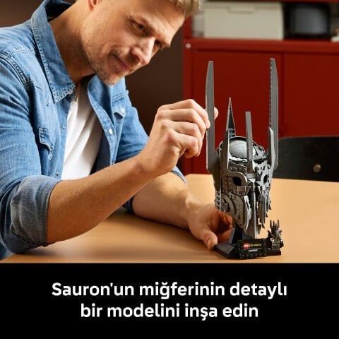 LEGO® Icons Yüzüklerin Efendisi: Sauron'un Miğferi 11373