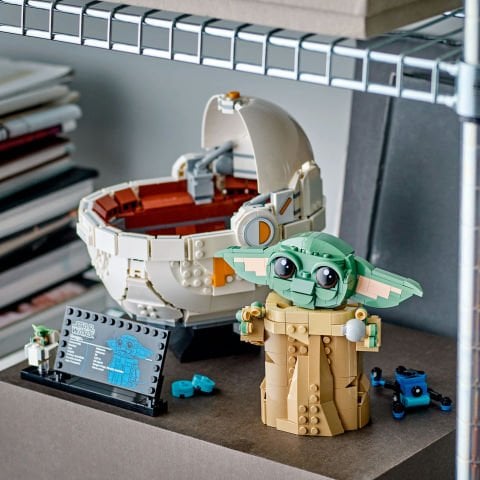 LEGO® Star Wars: The Mandalorian™ Uçan Bebek Arabalı Grogu™ İnşa Edilebilen Figürü 75403