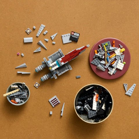LEGO® Star Wars™ Acclamator Sınıfı Hücum Gemisi, İnşa Edilebilen Starship Modeli 75404