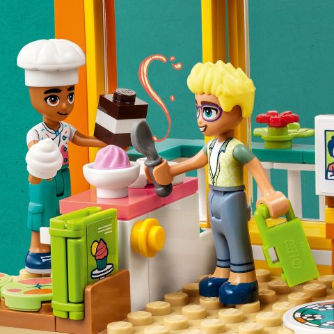 LEGO® Friends Leo'nun Odası 41754 Oyuncak Yapım Seti (203 Parça)