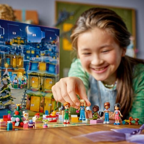 LEGO® Friends 2025 Yılbaşı Takvimi Oyuncak Yapım Seti 42668