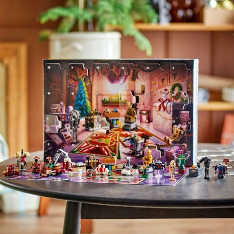 LEGO® Star Wars™ 2025 Yılbaşı Takvimi Hediye Seti 75418