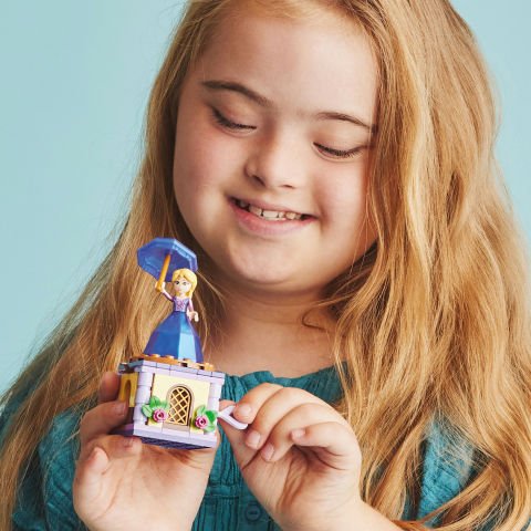 LEGO® ǀ Disney Dönen Rapunzel 43214 Oyuncak Yapım Seti (89 Parça)