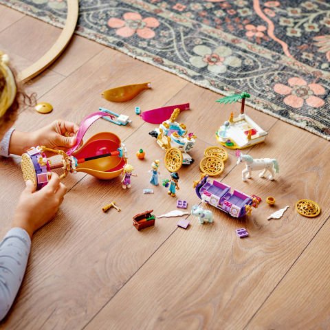 LEGO® ǀ Disney Prensesin Büyülü Yolculuğu 43216 Oyuncak Yapım Seti