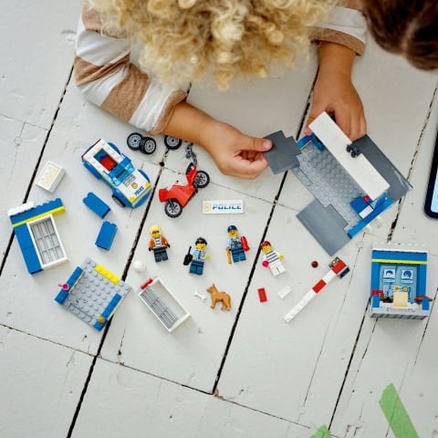 LEGO® City Polis Merkezi Takibi 60370 Oyuncak Yapım Seti