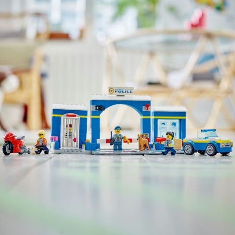 LEGO® City Polis Merkezi Takibi 60370 Oyuncak Yapım Seti