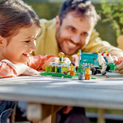 LEGO® City Geri Dönüşüm Kamyonu 60386 Oyuncak Yapım Seti (261 Parça)