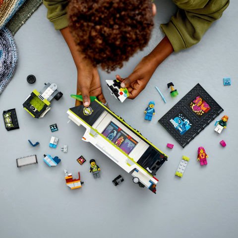 LEGO® City Oyun Turnuvası Tırı 60388 Oyuncak Yapım Seti (344 Parça)