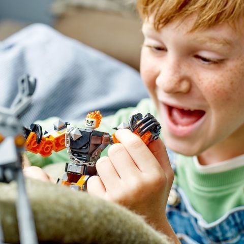 LEGO® Marvel Ghost Rider Robotu ve Motosikleti 76245 Oyuncak Yapım Seti
