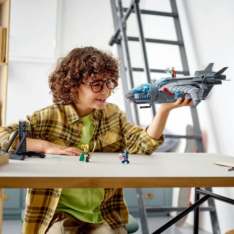 LEGO® Marvel Avengers Quinjeti 76248 Oyuncak Yapım Seti (795 Parça)