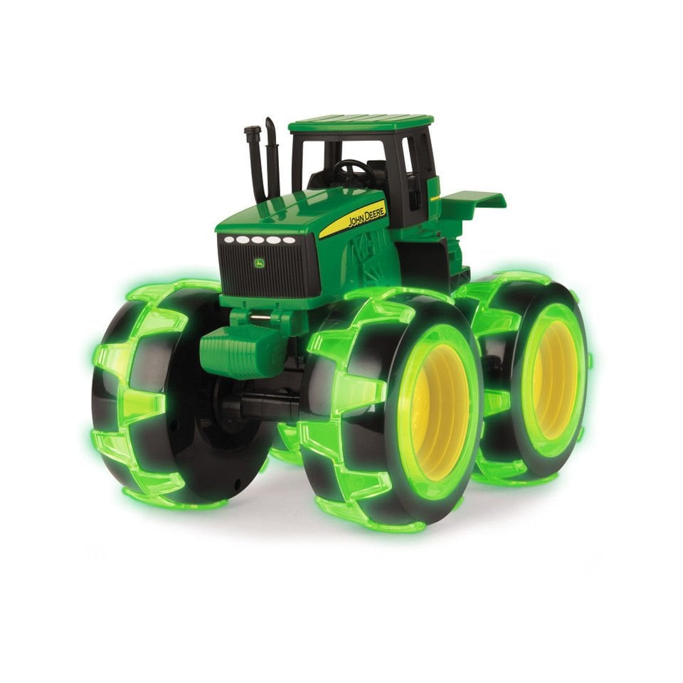 John Deere Tractor w/Light Wheel