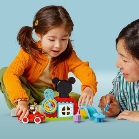 LEGO® Mickey Fare’nin Kulüp Evi ve Arabası 10454