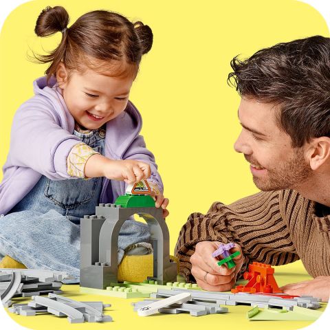 LEGO® DUPLO® Kasabası Tren Tüneli ve Rayları Ek Macera Seti 10425
