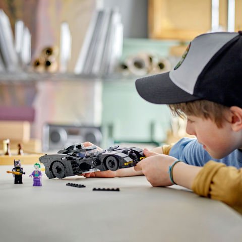 LEGO® DC Batmobile™: Batman™'in Joker™ Takibi