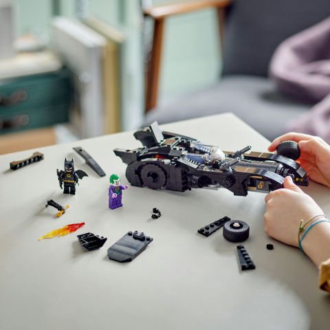 LEGO® DC Batmobile™: Batman™'in Joker™ Takibi