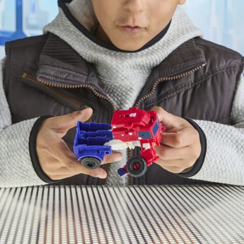 Transformers Cyberworld Figür