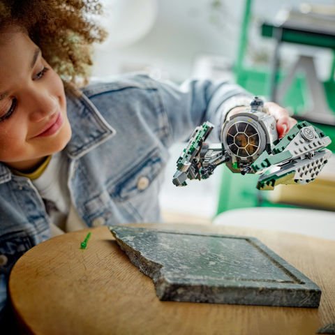 LEGO® Star Wars™ Yoda’nın Jedi Starfighter™’ı