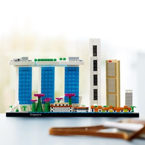 LEGO® Architecture Şehir Yapıları Koleksiyonu: Singapur 21057 - Yetişkinler için Koleksiyonluk Sergilenebilir Model Yapım Seti (827 Parça)