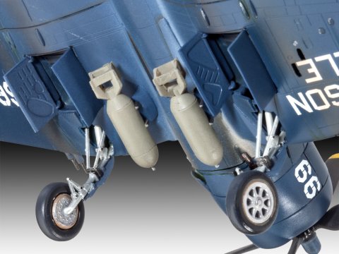 Revell F4U-4 Corsair-3955