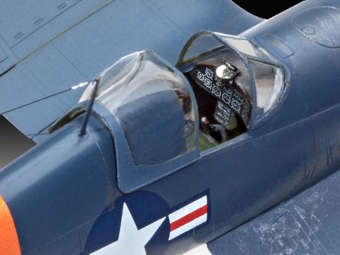 Revell F4U-4 Corsair-3955