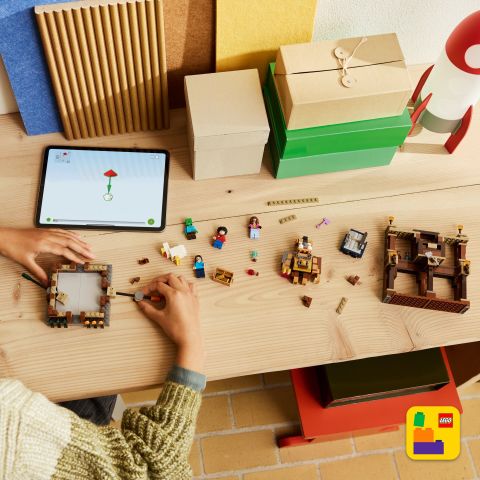 LEGO® Orman Malikanesi Dövüş Ringi 21272