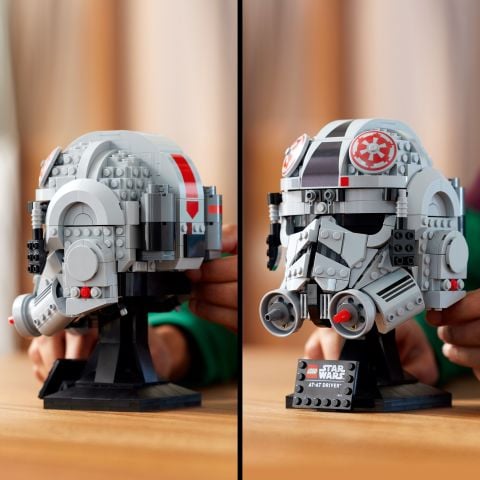 AT-AT Sürücüsü Kaskı