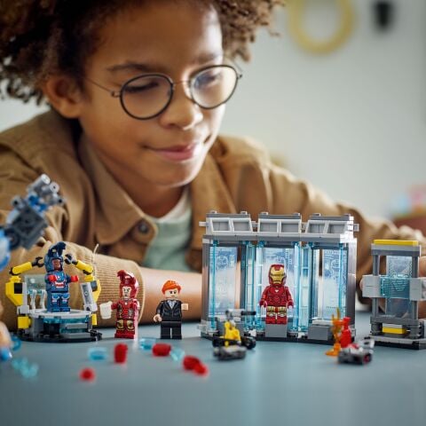 LEGO® Iron Man'in Laboratuvarı: Zırh Salonu 76315