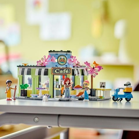 LEGO® Friends Heartlake City Kafe’si Oyuncağı 42618