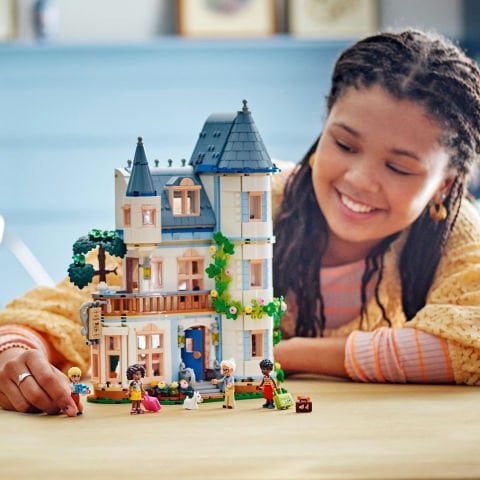 LEGO® Friends Kale Pansiyon Otel Oyun Seti 42638