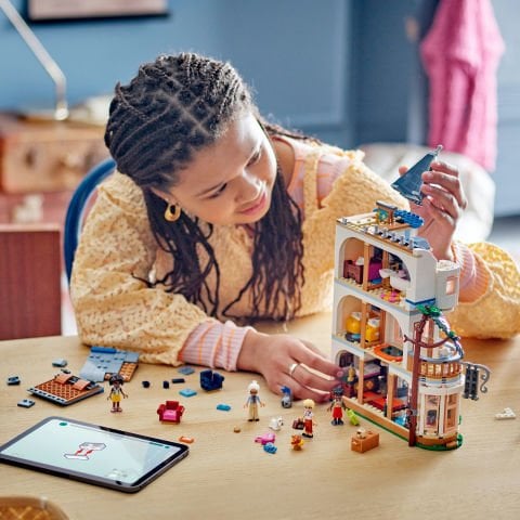 LEGO® Friends Kale Pansiyon Otel Oyun Seti 42638