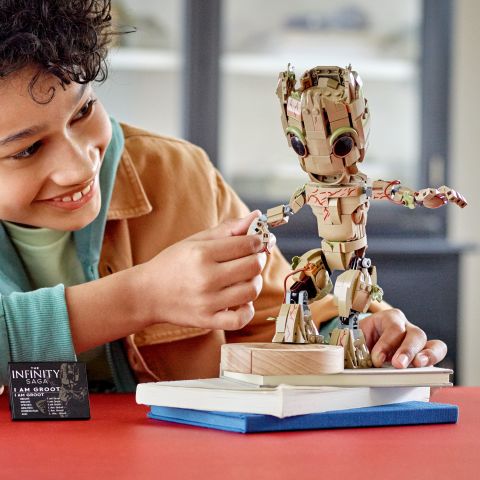 LEGO® Marvel Ben Groot 76217 - 10 Yaş ve Üzeri Çocuklar için Koleksiyonluk Bebek Groot Yapım ve Sergileme Modeli (476 Parça)