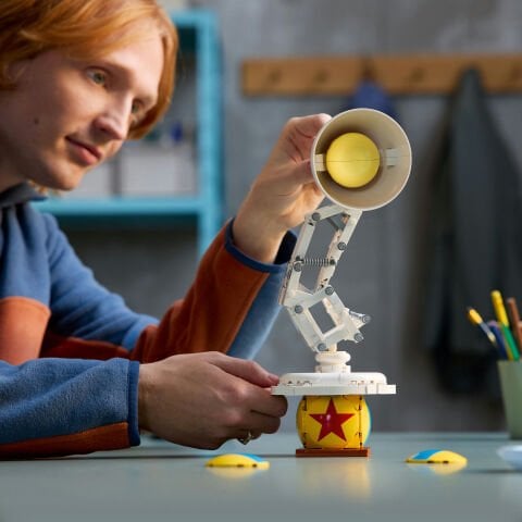 LEGO® Ideas | Disney Pixar Luxo Jr. İnşa Edilebilen Sergileme Modeli 21357